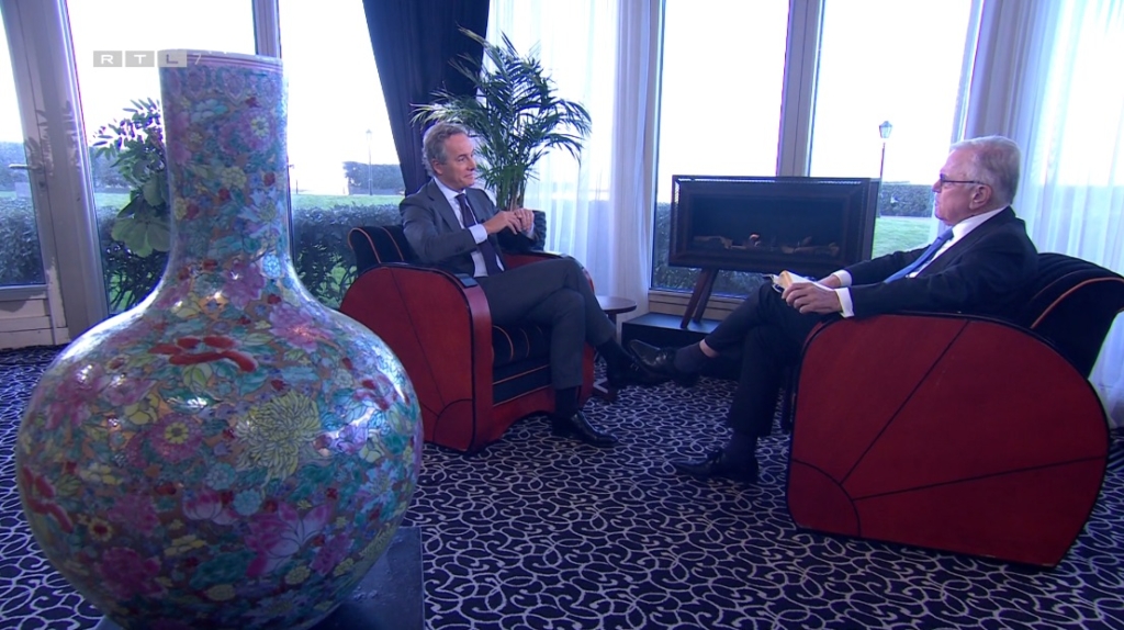 Harry Mens Breaks Down in Tears on Business Class TV Show - News Directory 3